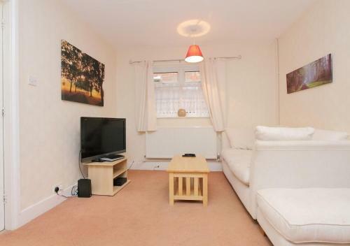 Large Cosy House Ideal For Corporate Lets