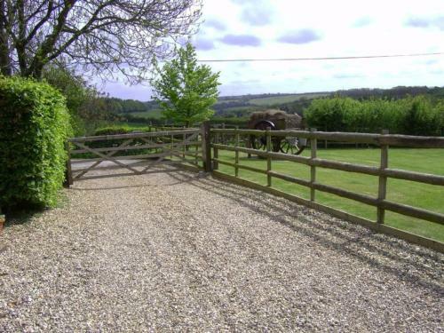 Morden Country Converted Stable In The Kent Downs