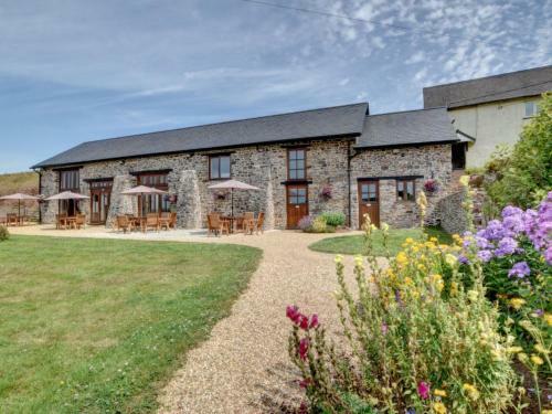 Holiday Home Threshing Barn