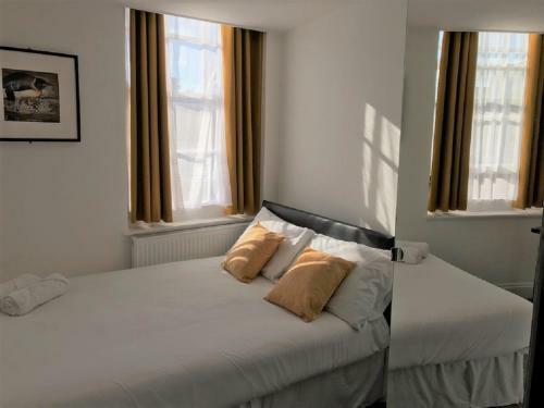 Hostal Tbh Guest House