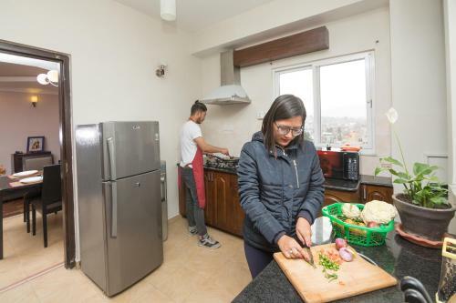 Retreat Serviced Apartment