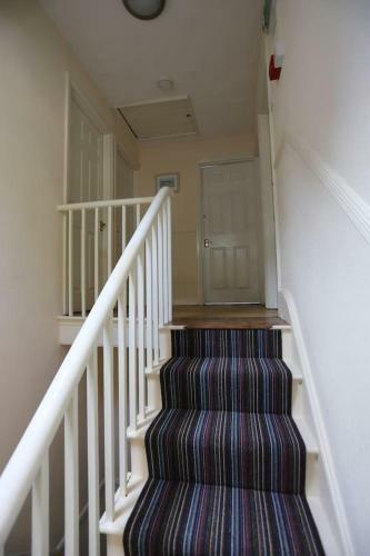 Big House For Up To 16 People!