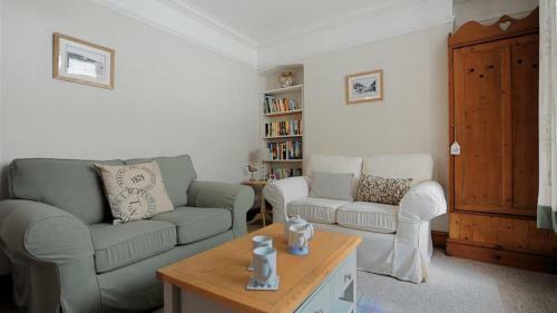 5 Belmont Terrace