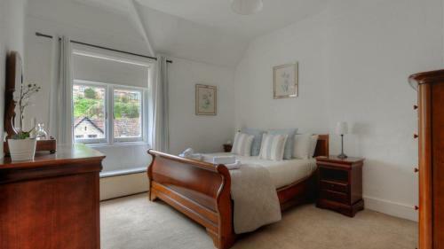 5 Belmont Terrace