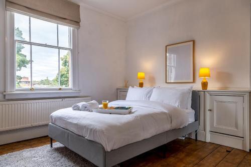 Amazing 5 Bed Victorian House - Clarence House