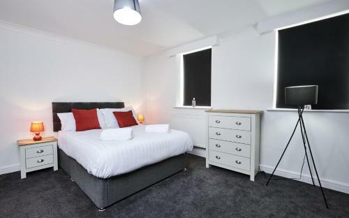 Fabrik Apartments - Harrowside