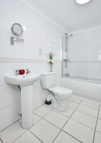 Fabrik Apartments - Harrowside