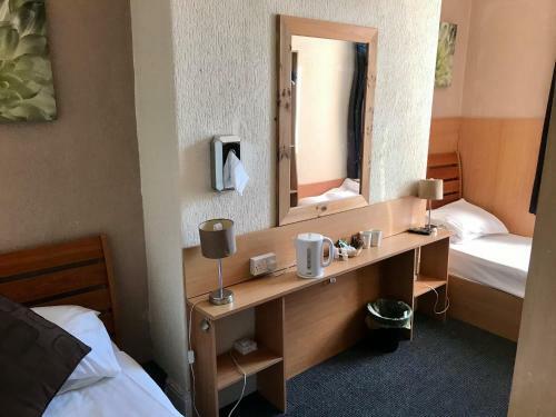 Hayward Hotel