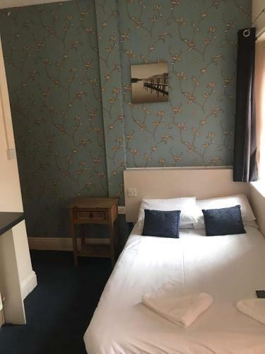 Hayward Hotel