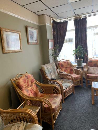 Hostal Tres Bon Hotel