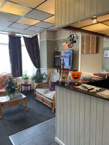 Hostal Tres Bon Hotel