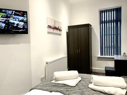 Victory Luxury Hot Tub House
