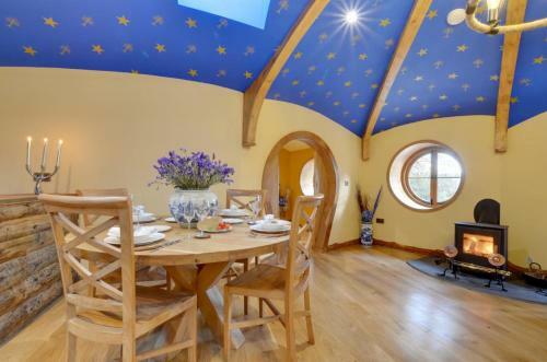Hobbit House