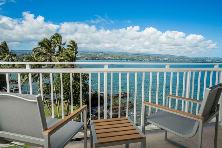 Hotel Naniloa Volcanoes Resort