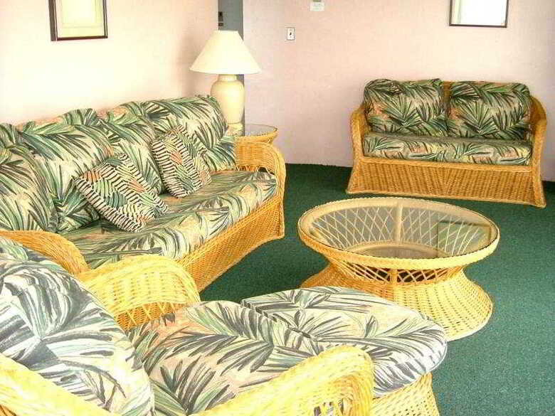 Hotel Naniloa Volcanoes Resort