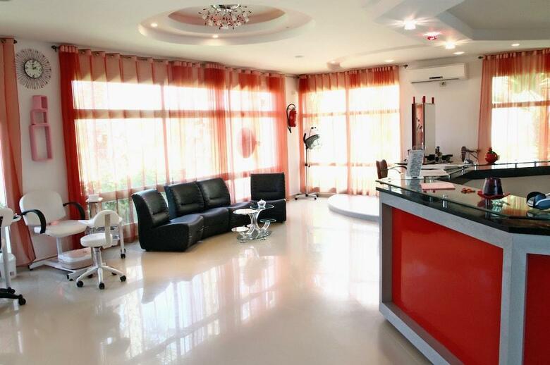 Hotel Sahara Beach