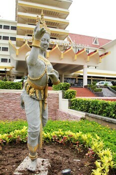 Hotel Cambodiana