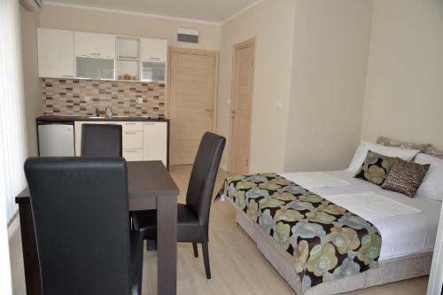 Apartments Mianiko