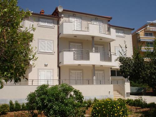 Apartments Dakic