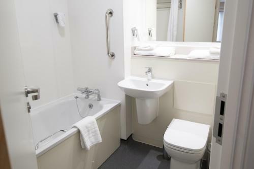 Hotel Paisley Pear, Brackley By Marston's Inns