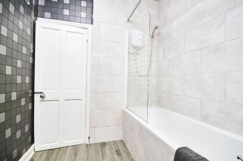 Apartamento 5 Minutes From Leeds City Centre - Parking