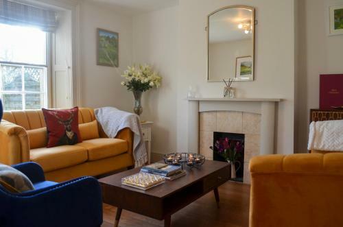 Darly Cottage