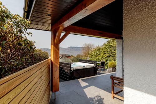 Howe Top