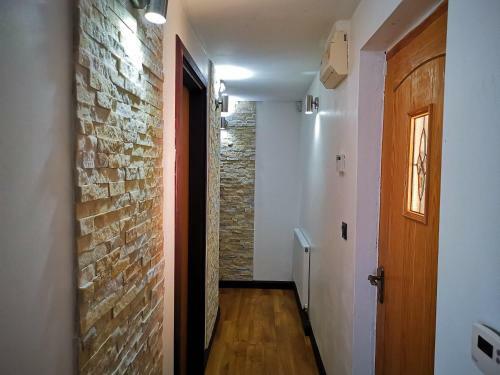 Apartamento 2-bed Flat 5 Mins Walk To Town Centre In Bradford