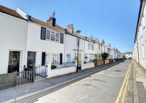 Cheltenham Cottage