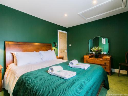 Exquisite 3bdr Botanical Oasis In Central Brighton
