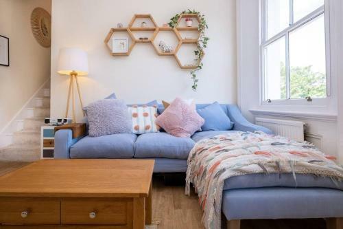 Peaceful & Pretty Apartment Near The Beach