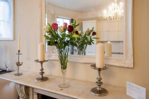 Contemporary Regency Balcony Apartment By The Sea!