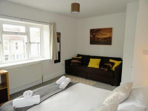 Bell Hill House By Cliftonvalley Apartments