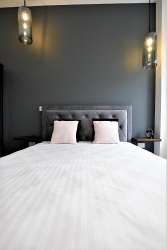 The Hubert - Your Apartment