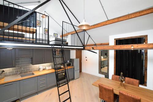 The Loft - Your Apartment
