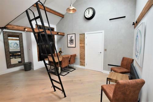 The Loft - Your Apartment