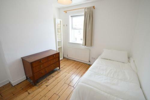 2 Bed Home - Gloucester Road