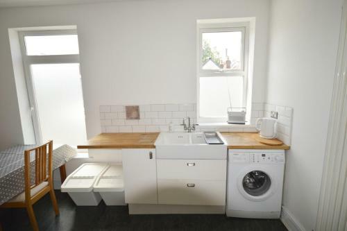 2 Bed Home - Gloucester Road