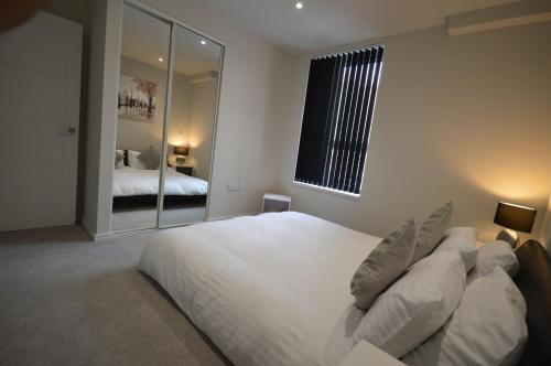 A Brand New Modern 2-bed Apartment In Bedminster