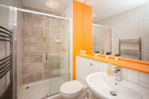 Higgihaus #3a 4 Bed Monday - Friday Whole House