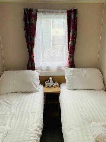 Charming 3-bed Caravan In Bude North Cornwall