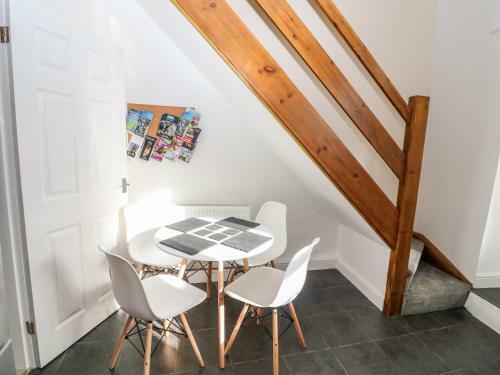 10 Smalldale Cottages