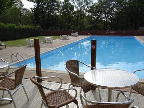 Inviting 2-bed Cabin In Caernarfon
