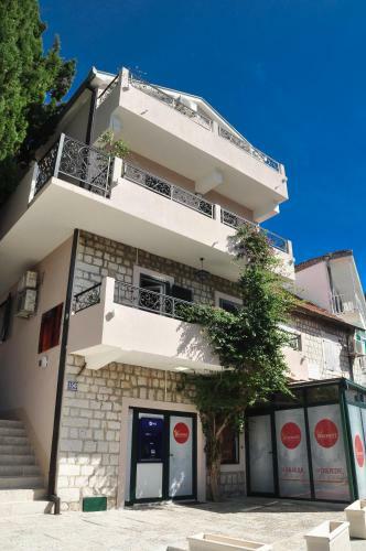 Hostal Apartments Pavlovic