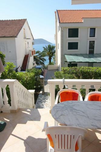 Nikic Apartments