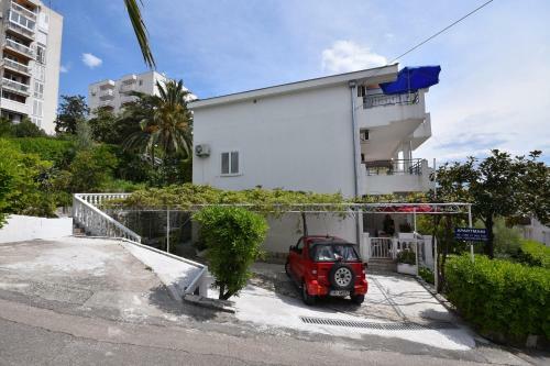 Nikic Apartments