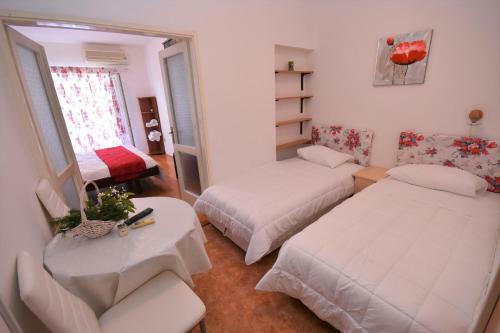 Nikic Apartments
