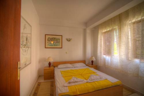Apartments Laros