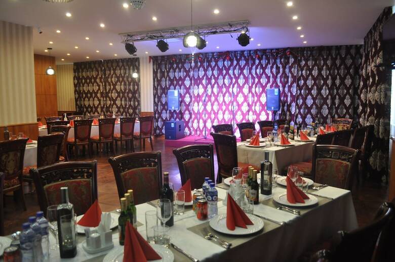Platinum Hotel