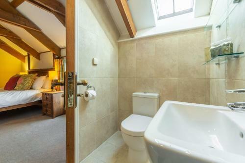 Sunflower Cottage - Gonwin Manor